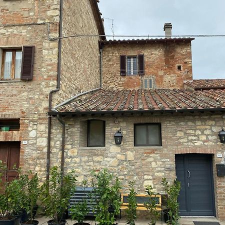 Appartement La Gatta Sul Tetto à Castiglione del Lago Extérieur photo